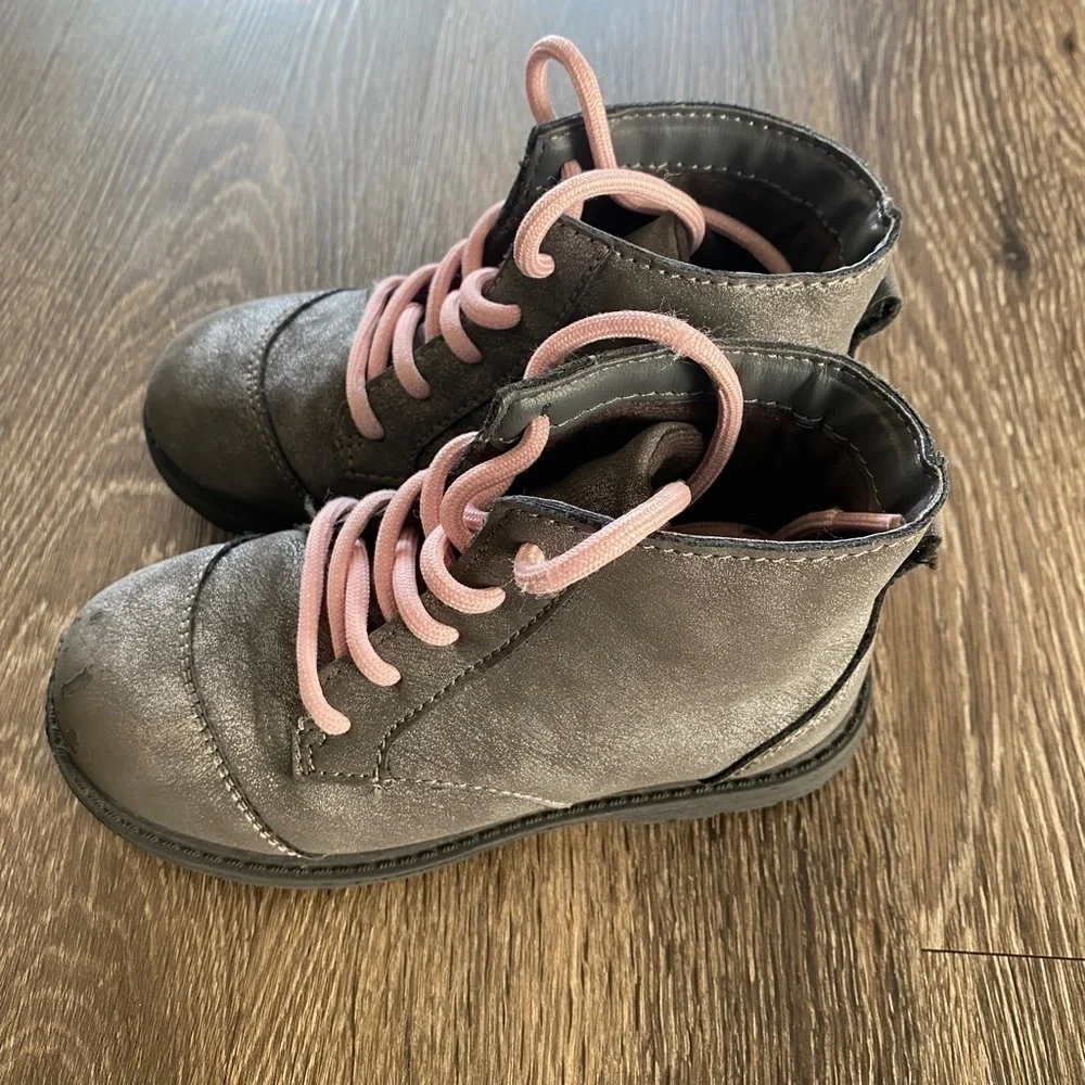 OSHKOSH B’gosh Girls Boots Size 11M (EU 28)